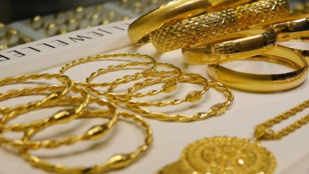 Altın yatırımcılarını süründürecek! Doları olan bayram edecek, İslam Memiş yatırımcıların uykusunu kaçıracak haberi verdi 7